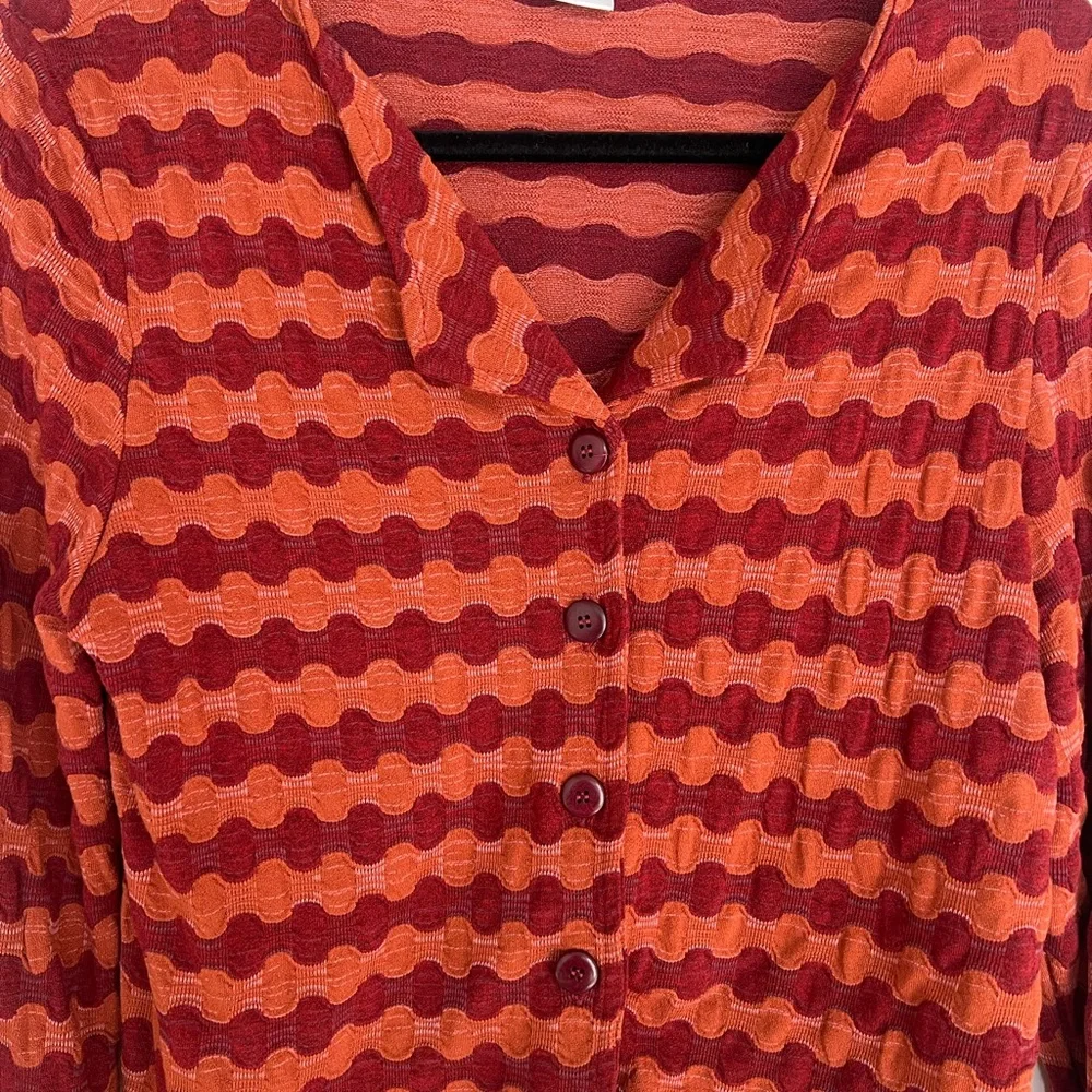 Wave Pattern Rust Cardigan - Picture 2 of 4